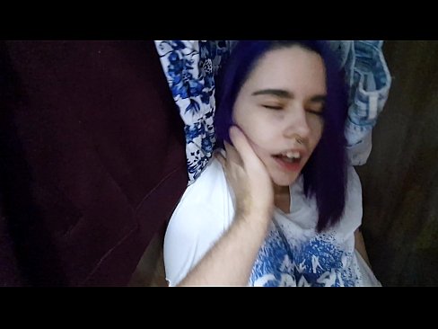 ❤️ Atopo a miña irmá no armario e axudouna a correrse ❤️ Super sexo a nós gl.xxxbunker.ru